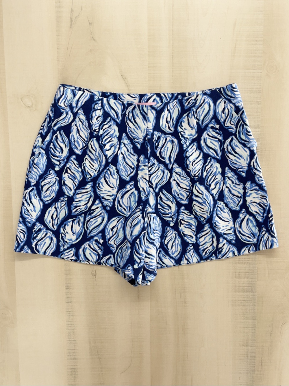 LILLY PULITZER Kailen blue printed shell shorts 4 high rise
